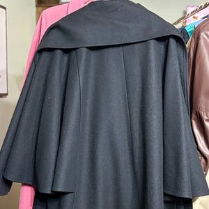 Dani Colby black cape 80% wool